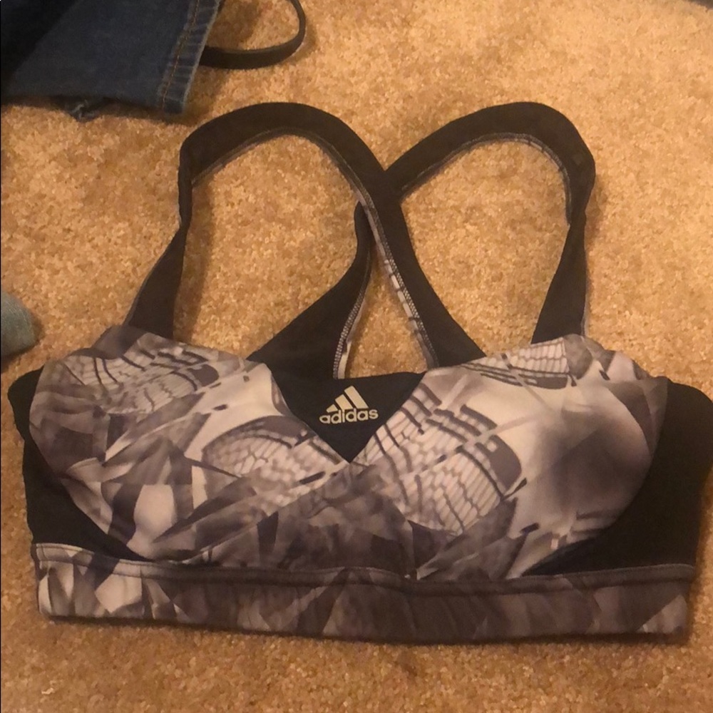 ✨2/10✨ Adidas Sports Bra